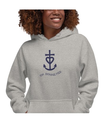 Sweat à capuche unisexe en coton Croix de Camargue Oh Bonne mer bleu marine grand motif brodé sur couleurs claires est présent 