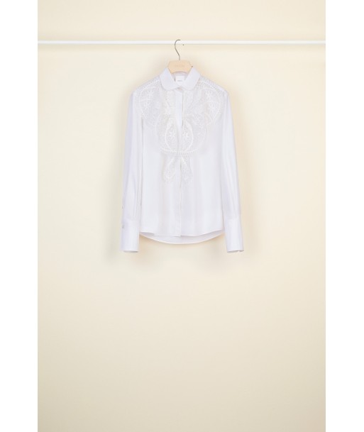 Lace bib shirt ou a consommer sur place