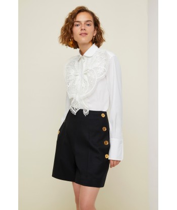 Lace bib shirt ou a consommer sur place