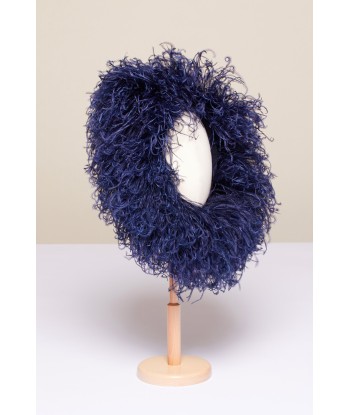 Feather embellished Merino wool hat une grave pollution 