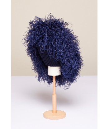 Feather embellished Merino wool hat une grave pollution 