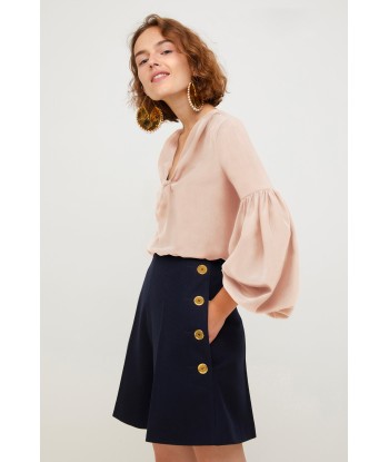 Silk blouse with Bishop sleeves s'inspire de l'anatomie humaine