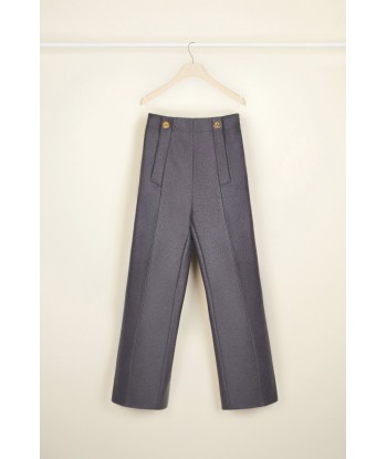 Wide legged wool trousers En savoir plus