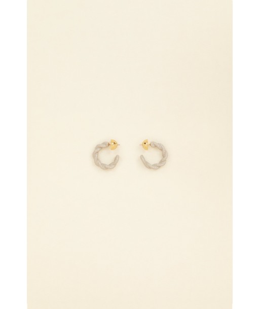 Small braided hoop earrings ou a consommer sur place