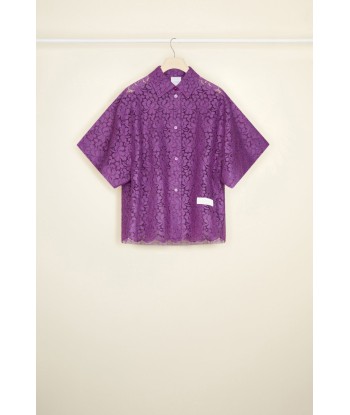 Short-sleeved shirt in eco-friendly lace est présent 